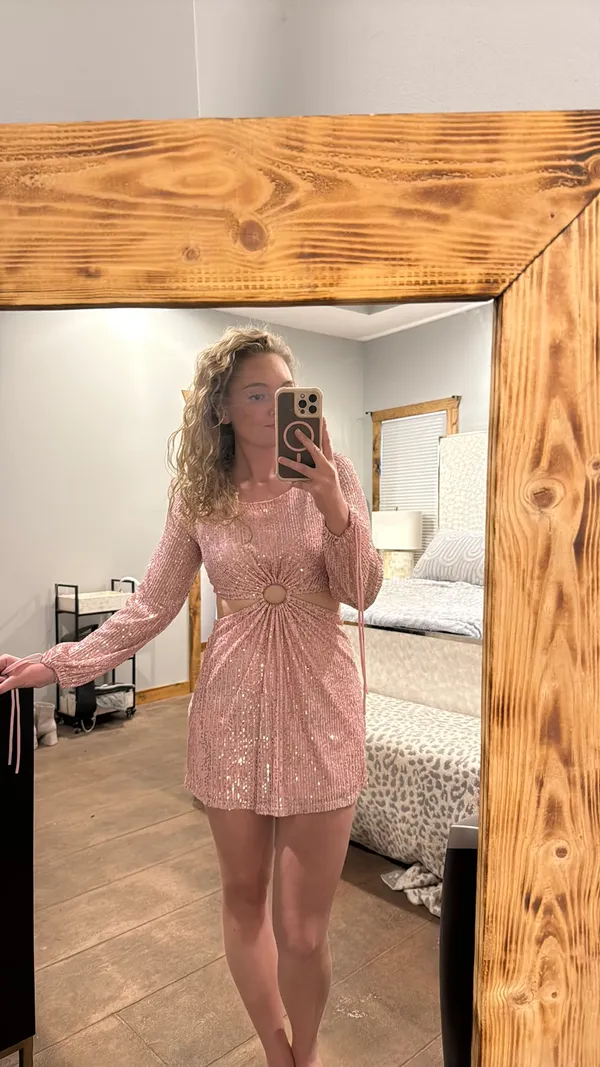 Lucy in the Sky Pink O-Ring Sequin Dress - Image 2