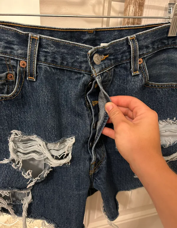 Levi's 501 Shorts - Image 3