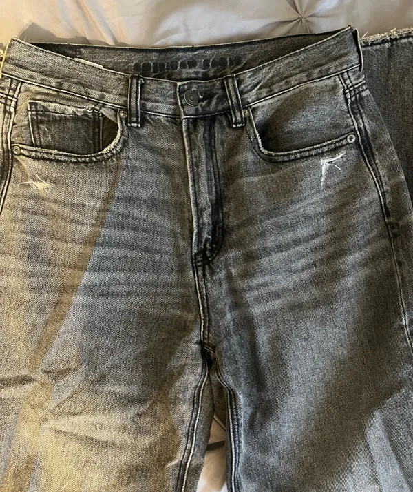 American Eagle Ripped Jeans - Image 3