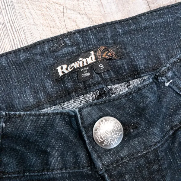 Rewind Jeans (size 9) - Image 4