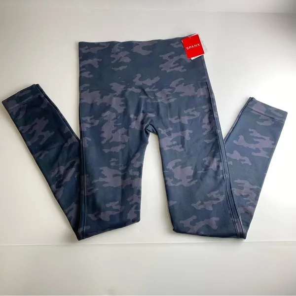 SPANX LOOK AT ME NOW BLACK CAMO LEGGING - Image 7