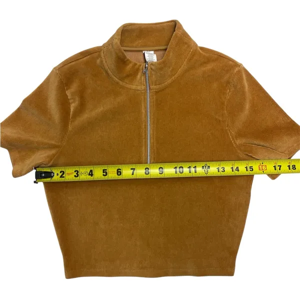 Alo Yoga Quarter Zip Mock Neck Corduroy Crop Top In Toffee - Women’s size small - Image 6