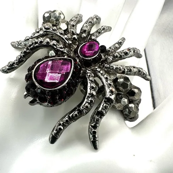 Silver tone purple rhinestone spider bracelets - Image 4
