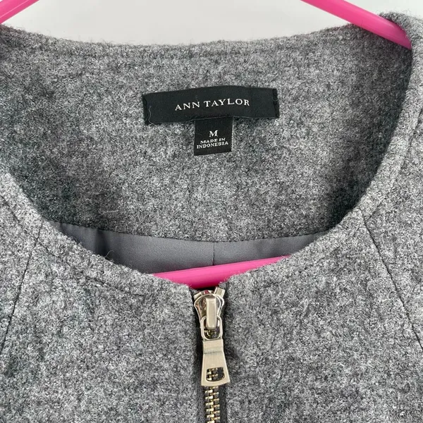 ANN TAYLOR Blazer Size Medium Wool Blend Gray Business Casual Office Work Career - Image 3