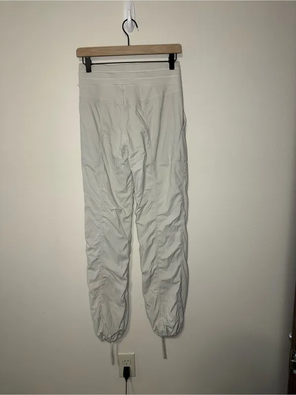 Lululemon Dance Studio Mid-Rise Pant Full Length bone W5ENNR size 4 small flaw - Image 9