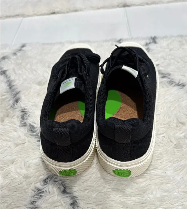 Cariuma IBI low knit Black Size 9.5 - Image 2