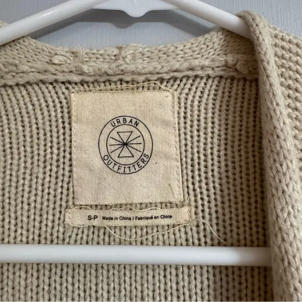 Urban Outfitters Beige Knit Cardigan Size Small - Image 4