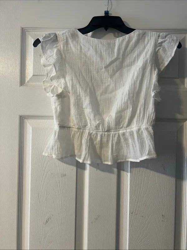 Blue Blush White V-Neck Peplum Flutter Sleeve Blouse - Image 5