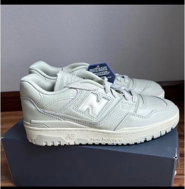 NIB NWT New Balance 550 Monochromatic Green Shoes Men's 6.5 Women's 8 unisex - Image 2