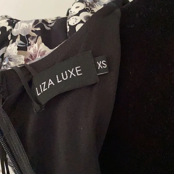 LIZA LUXE dress -floral w/Peter Pan collar - Image 6