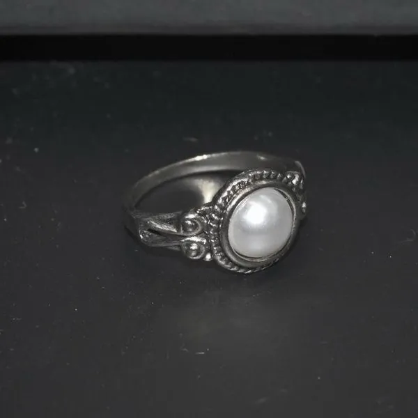 Faux Round Pearl Ring Silver - Image 4