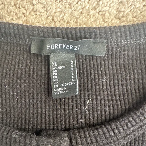 Forever 21 Crop Top Long Sleeve  - Image 2