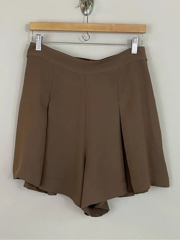 SPANX Carefree High Waist Crepe‎ Pleated Shorts Cedar Size Large - Image 3