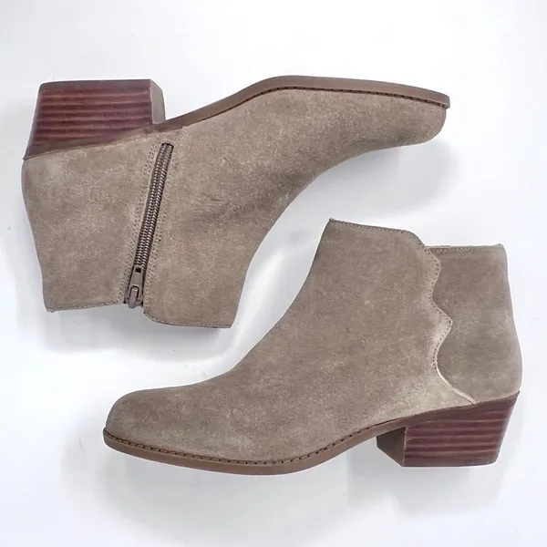Crown Vintage Beatrix Taupe Suede Leather Low Block Heel Ankle Bootie 7 - Image 4