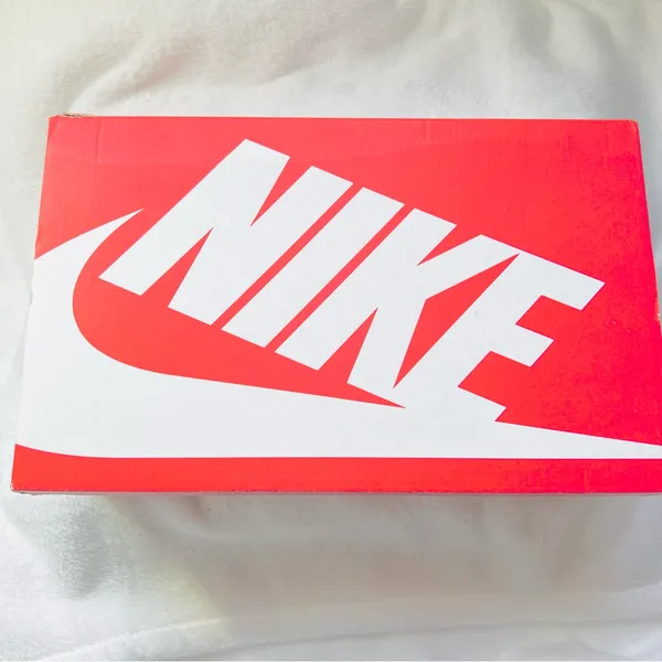 NIKE WMNS Air Max Axis Light Soft Pink Metallic Platinum - 5.5W - Image 9