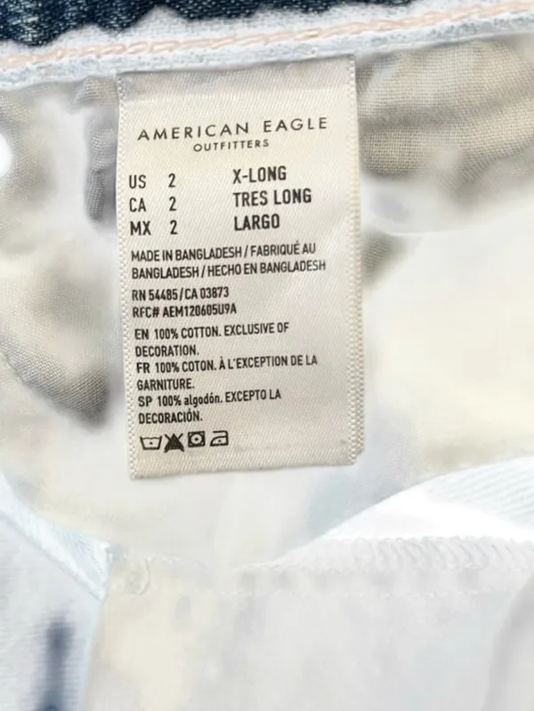 American Eagle Relaxed Mom Jeans Light Wash Size 2 Ripped - Image 8
