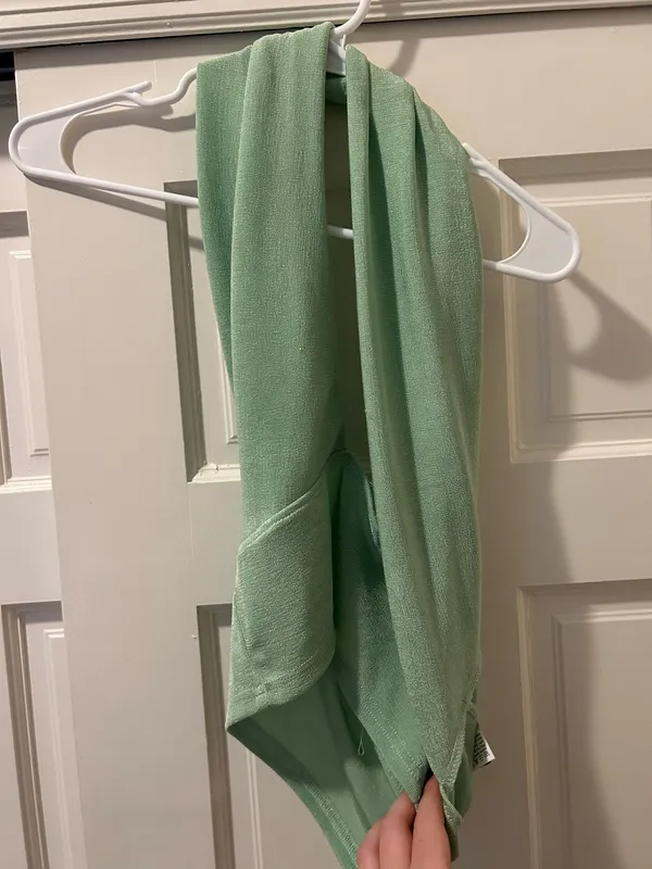 Ging Out Top Green Size L - Image 2