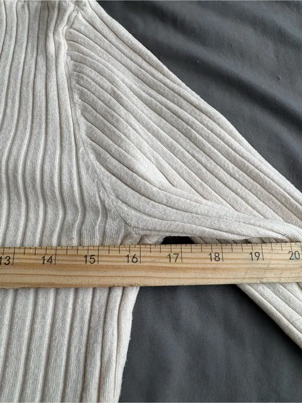 Cyrus Ribbed Crew-Neck Sweater in Cream - Image 7