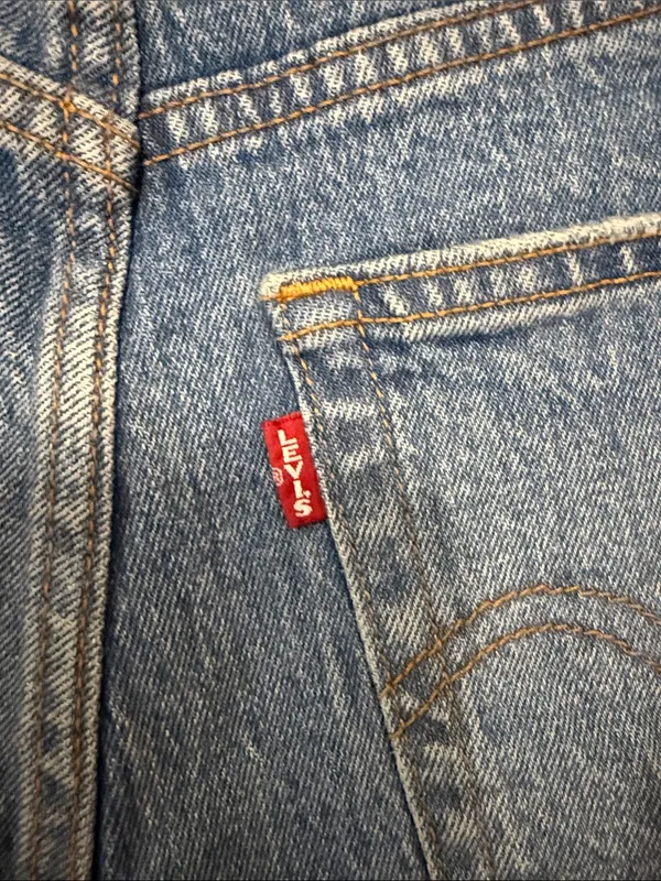 Levi’s Premium Ribcage Shorts Urban Oasis Raw Hem W27 $80 - Image 6