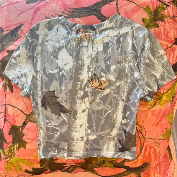 camo print pattern real tree short sleeve crop top t shirt - Image 3