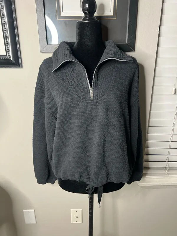 Lululemon textured 1/2 zip‎ pullover black XS/S - Image 7