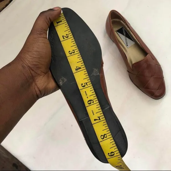 Vintage Brown Leather woven braided loafers flats almond toe preppy academia office siren core-Size 6 Measurements in pics Great condition - Image 4