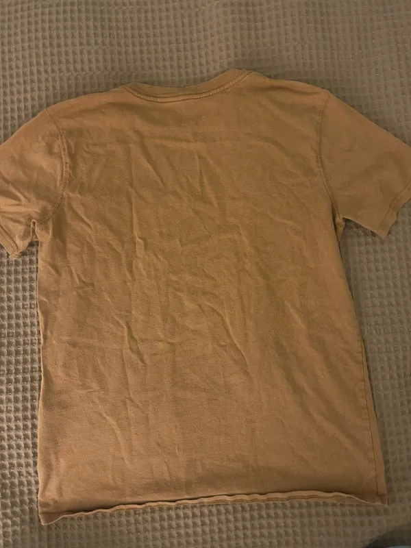 brown men’s carhartt t-shirt i’m a size M - Image 3