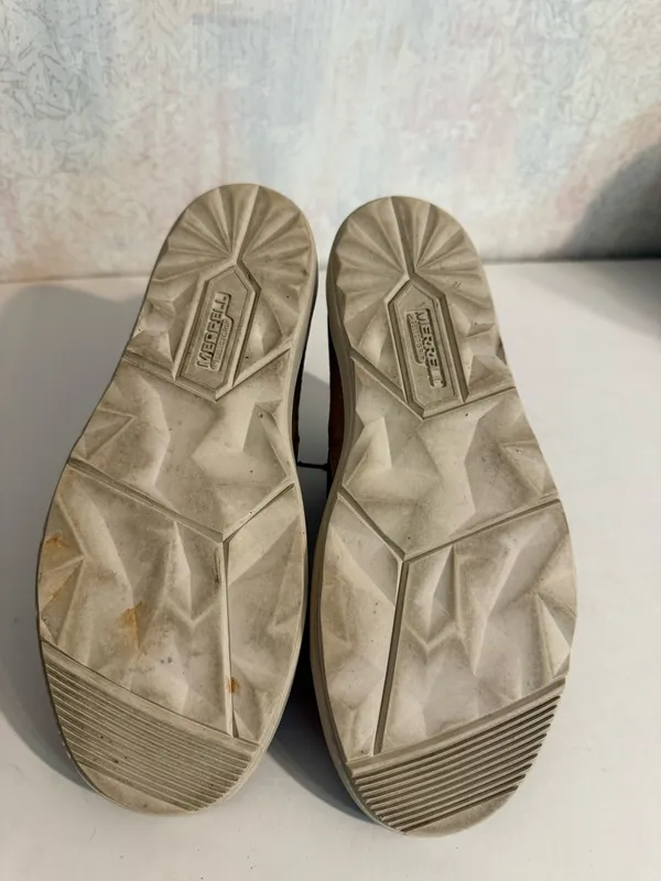 Merrell Women’s Around Town Perforated Suede Tie Shoes. Sz 8 - Image 5