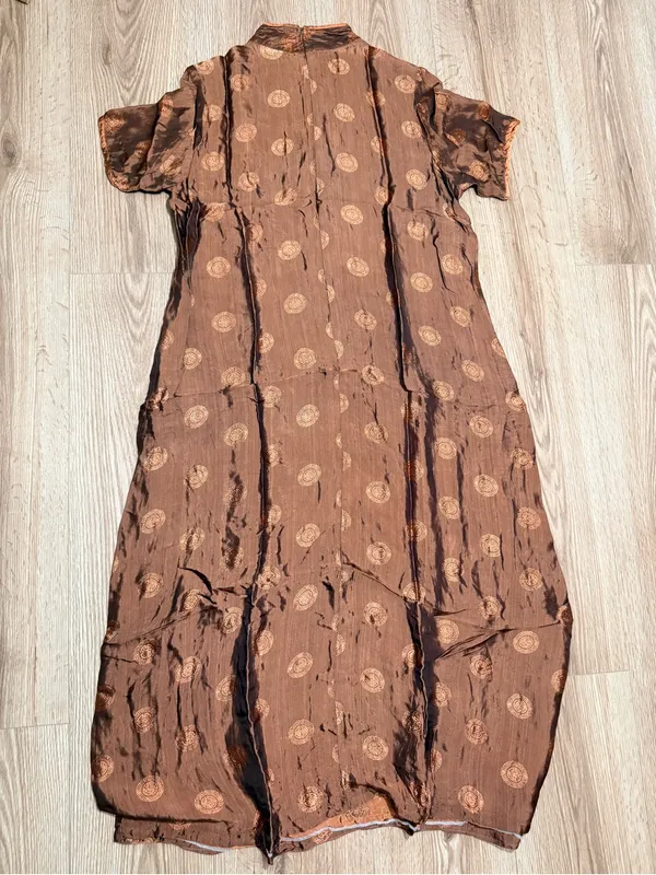 Vintage Cheongsam Qipao Maxi Dress Brown Gold Shou Medallion Frog Button M - Image 2
