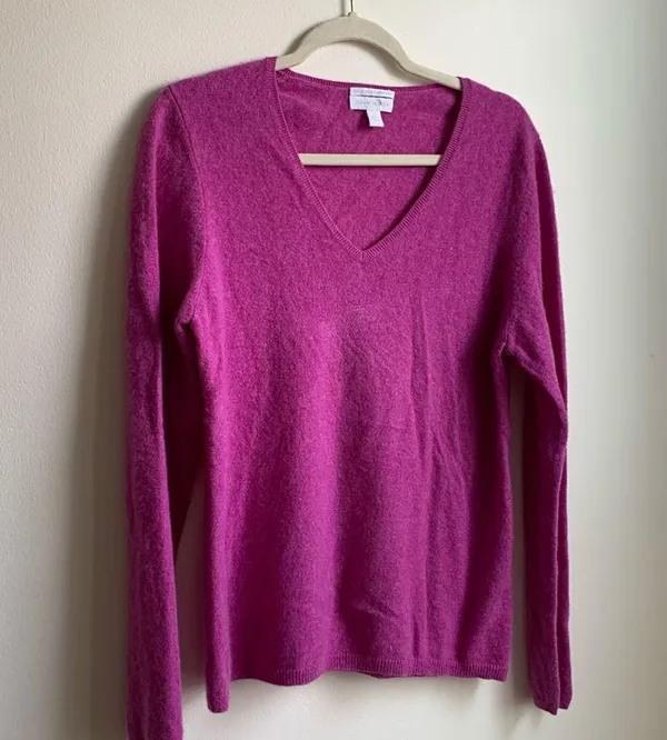 Charter Club V- Neck 100% Cashmere Sweater (Sz L) Bright Heathered Purple - Image 2