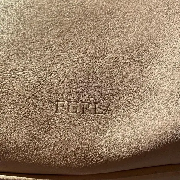 Furla Vintage Beige Leather Shoulder Bag – Classic Italian Hobo - Image 6
