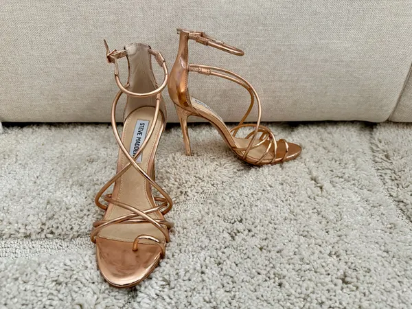 Steve Madden Rose Gold Heels - Image 6