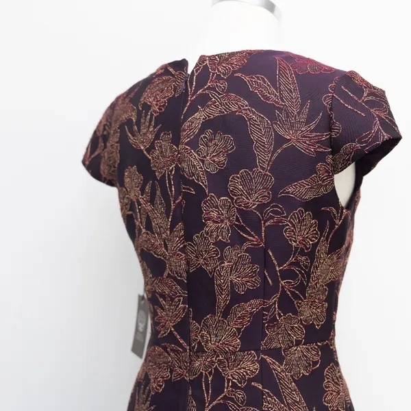 Vince‎ Camuto. Jacquard Embroidered Dress. - Image 9