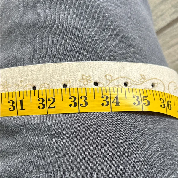 Absolutely Cream Belt with Gold Floral Design - Image 4