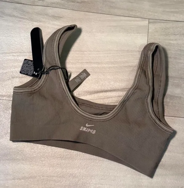 SKIMS x Nike ribbed seamless micro scoop bra - Image 4