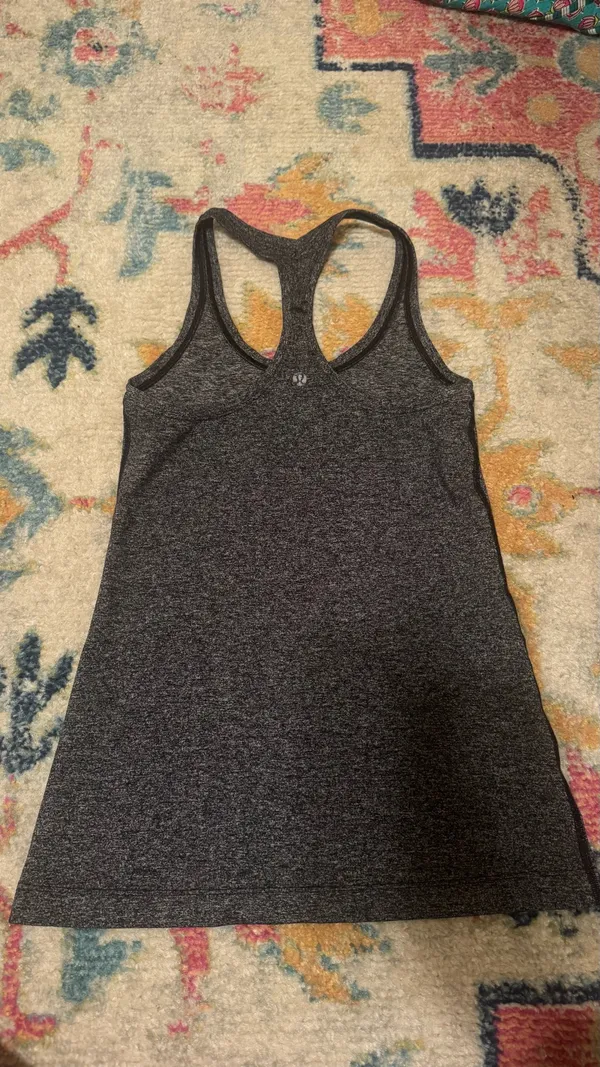 Lululemon tank - Image 2