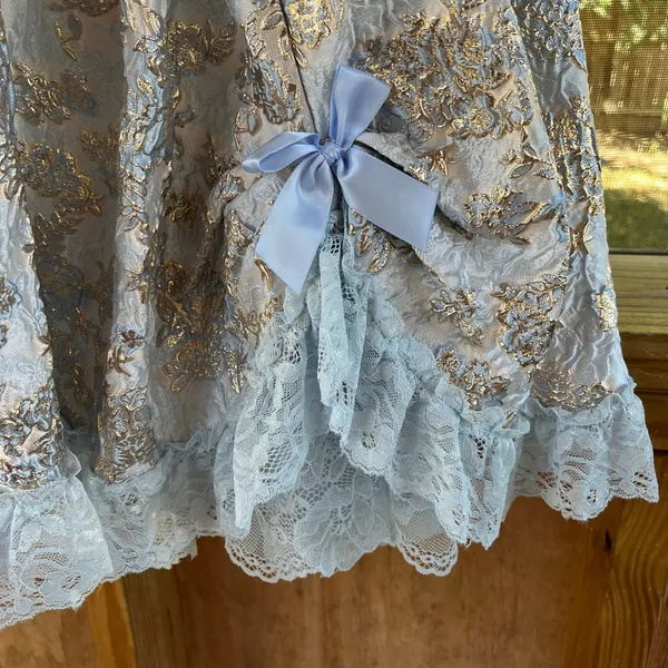 Sugar Thrillz Tea And Circumstance Brocade Mini Dress Blue & Gold Size XL. NEW! - Image 3
