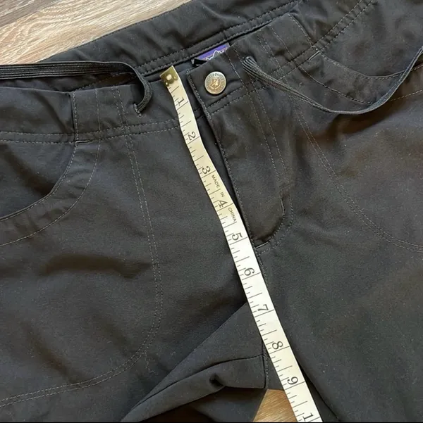 Patagonia Black Capri Pants - Image 3