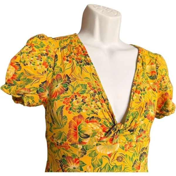 Womens Urban Outfitters Yellow Floral Print Bettie Twist Front Mini Dress Sz S - Image 3