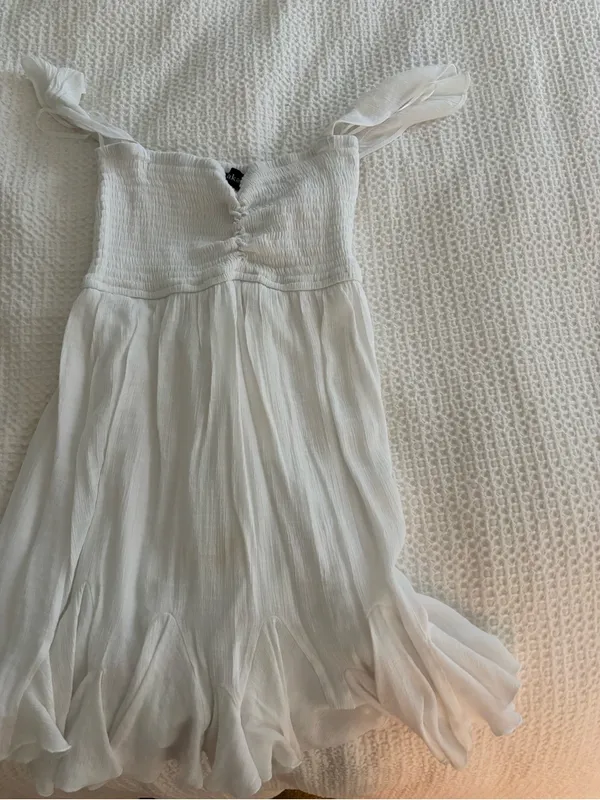 Aakaa MAHONEY SMOCKED RUFFLE MINI DRESS - White - Image 3