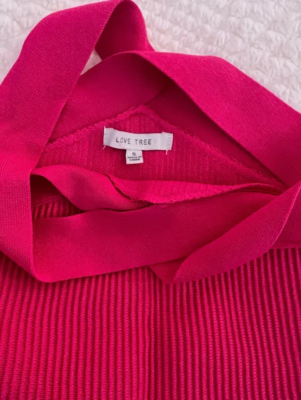 Fuchsia crop top  - Image 3