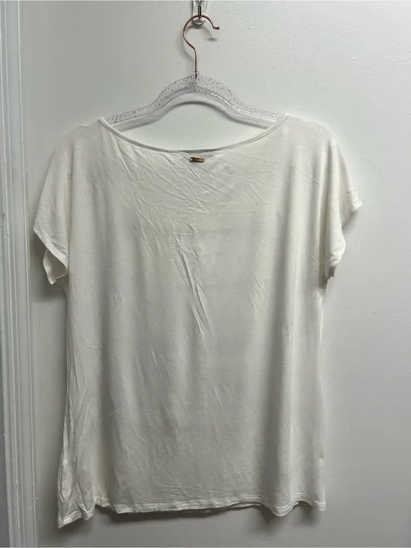 bebe White Tee with Gold Logo Plaque - Image 2
