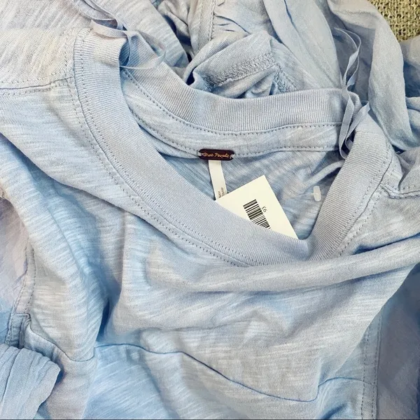 Free people light blue puff sleeve top NEW - Image 6