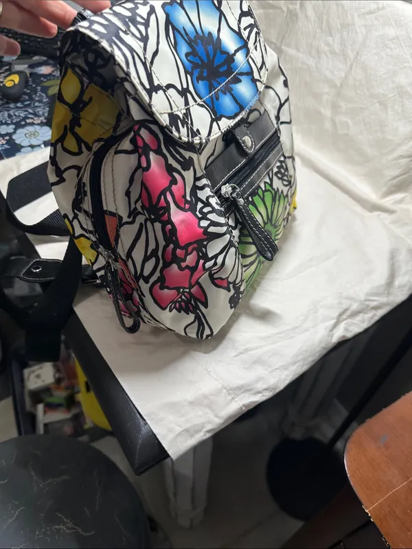 Nine West backpack style purse Excellent condition. - Image 5