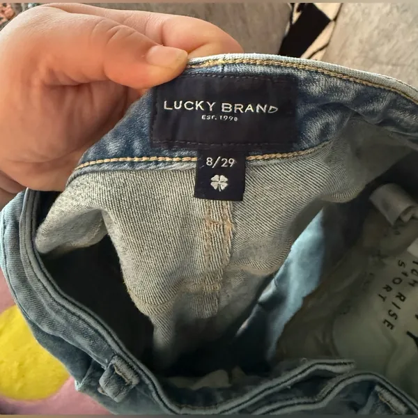 Lucky Brand Curvy High Rise Short Size 8- Worn Once!! - Image 4