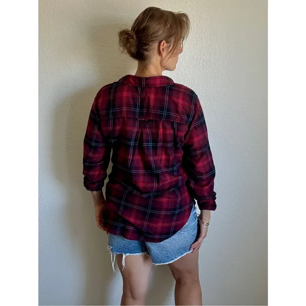 American Eagle Boyfriend Fit Plaid Flannel Red Blue Large Relaxed - Image 7