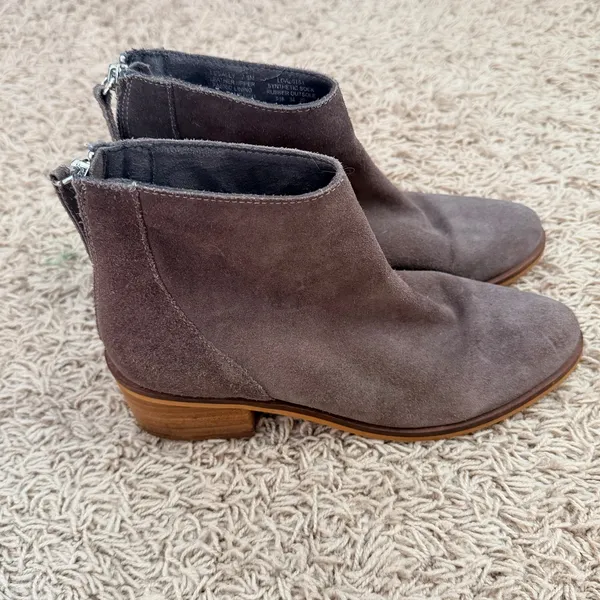 Steve Madden Brown Ankle Boots with Back Zip Size 7.5 - Image 3