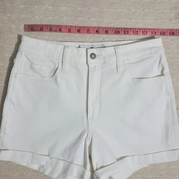 Hollister Curvy High Rise soft stretch white‎ denim shorts Size 30 - Image 3
