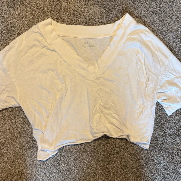 Aerie White V-Neck Crop Top - Image 3