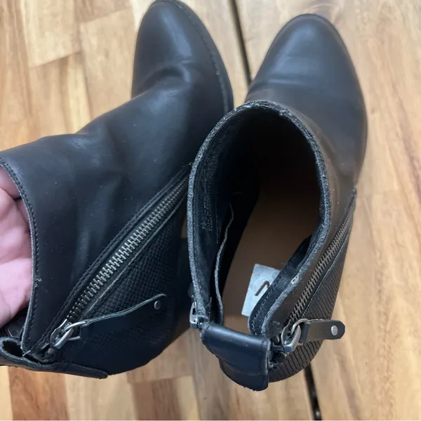 dv by Dolce Vita Black Ankle Booties | Size 7.5 - Image 4
